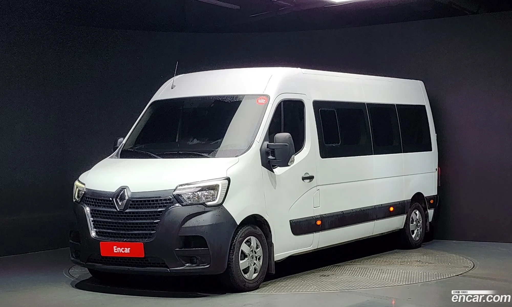 Master 23 15 -Seater - фотография 12578034