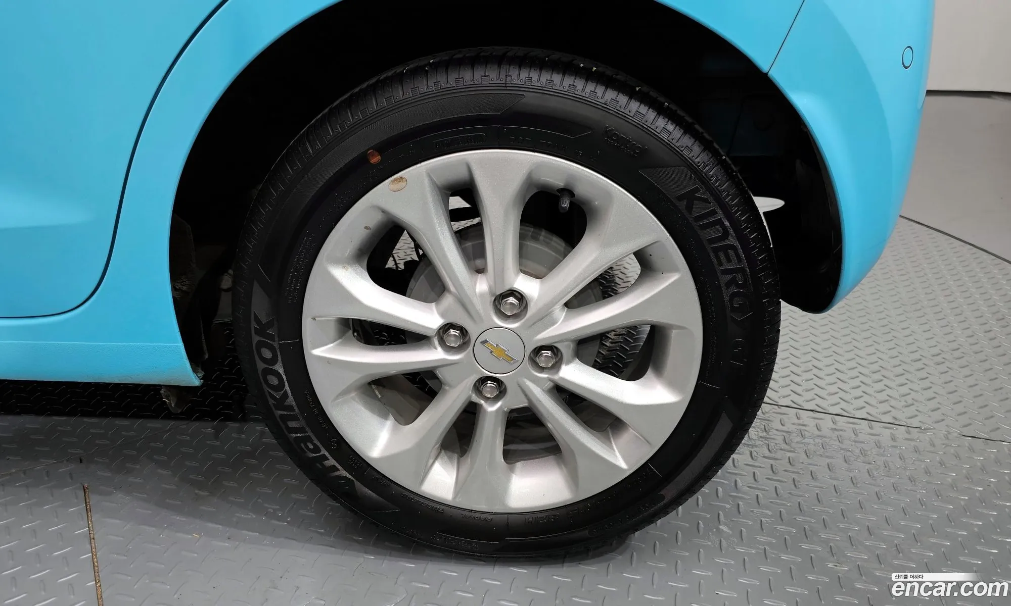 Chevrolet Spark Iii M300 Premier 2022 - фотография 7726542