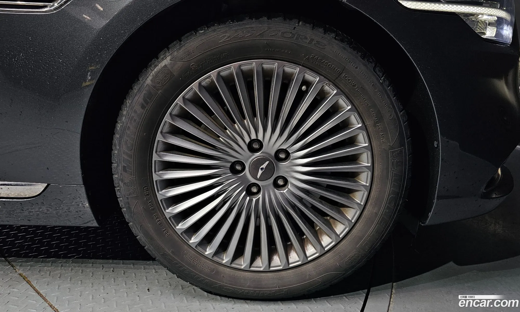 Genesis G90 I 38 Awd 2019 - фотография 120072