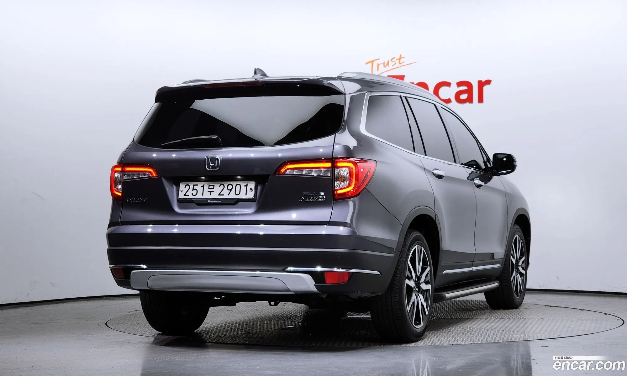 Honda Pilot Iii 35 Elite 2021 - фотография 12640496