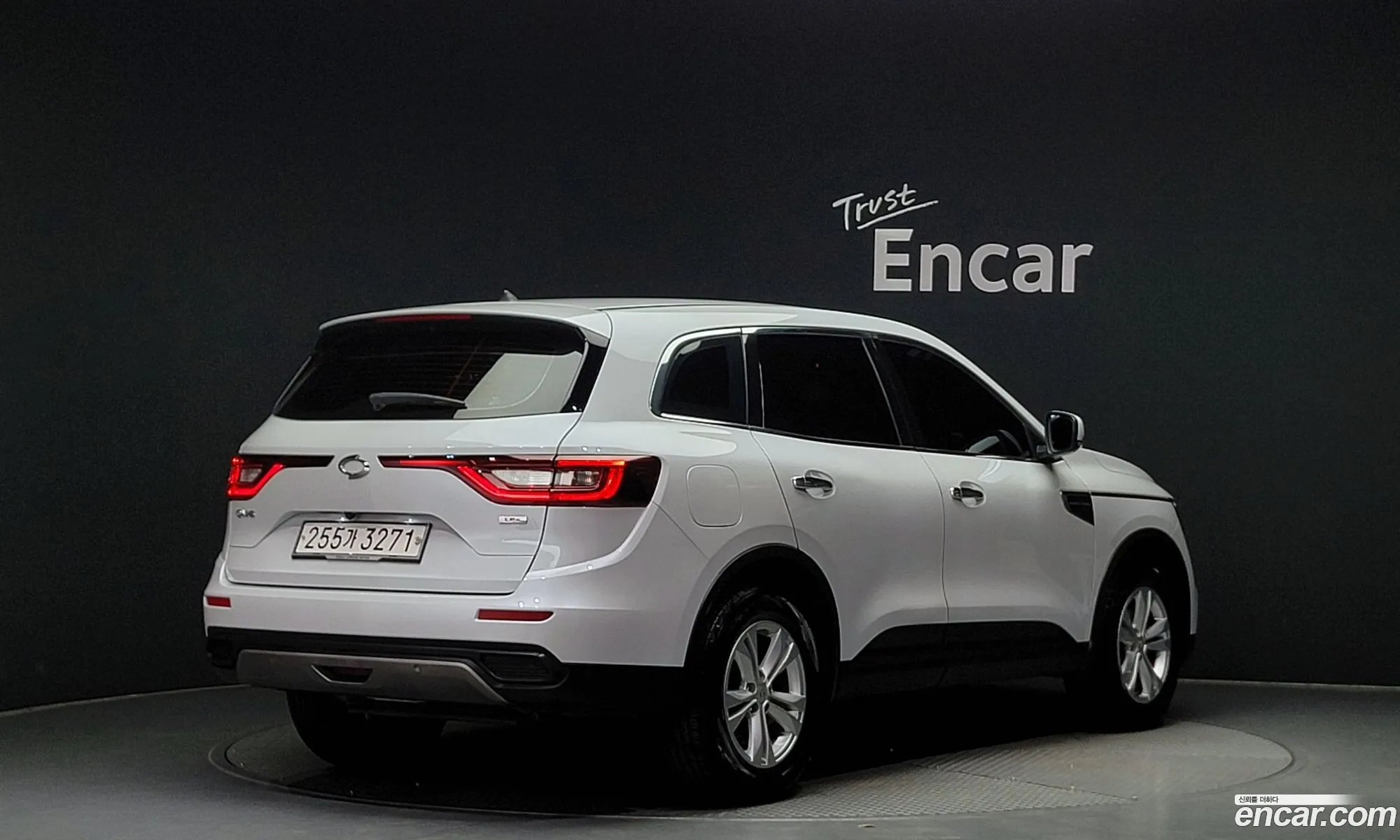 Renault Samsung Qm6 20 Lpe Se 2Wd 2020 - фотография 2697868