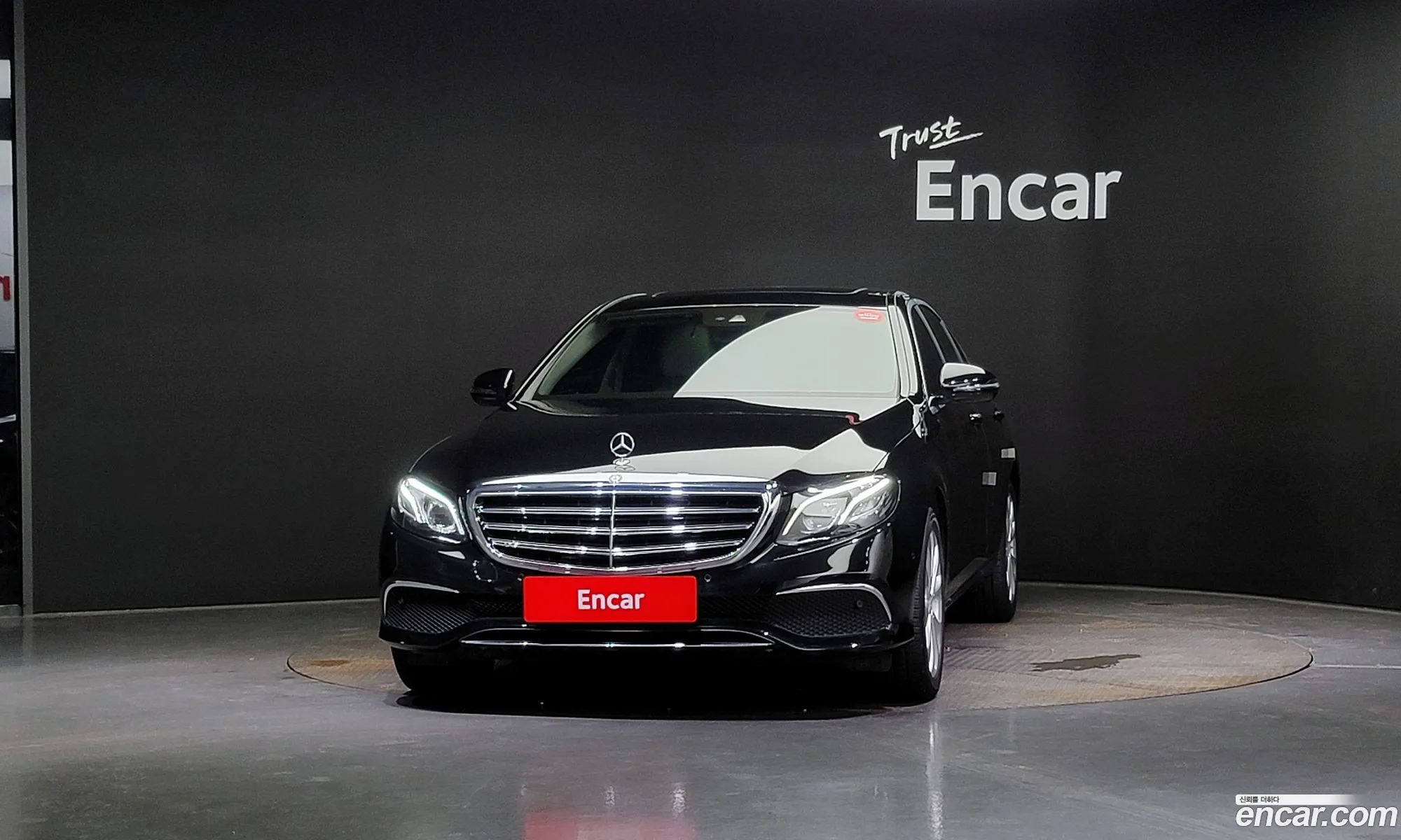 Mercedes-Benz E-Klasse E220D Exclusive 2016 - фотография 18698800