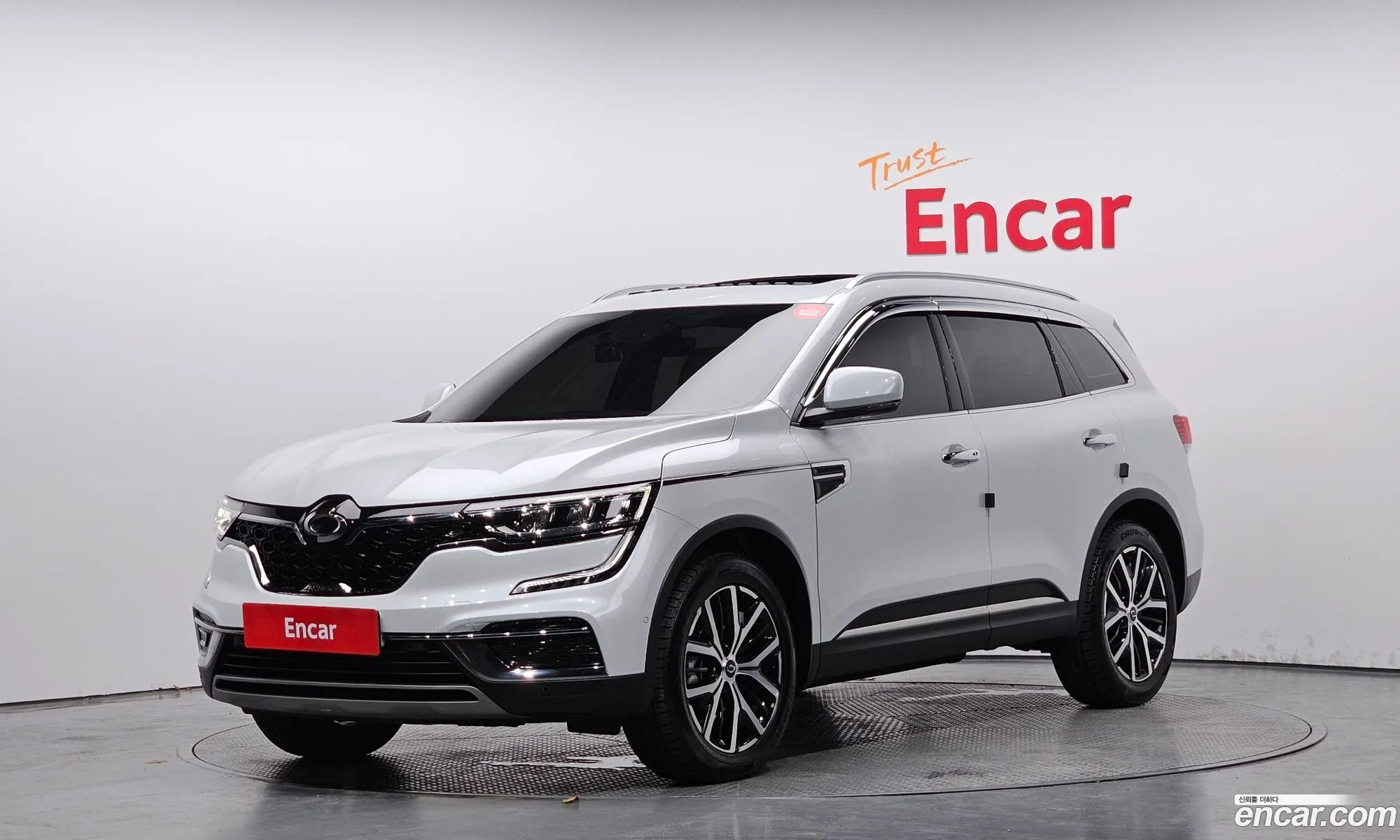 Renault Samsung Qm6 20 Lpe Re Signature 2Wd 2023 - фотография 2969504
