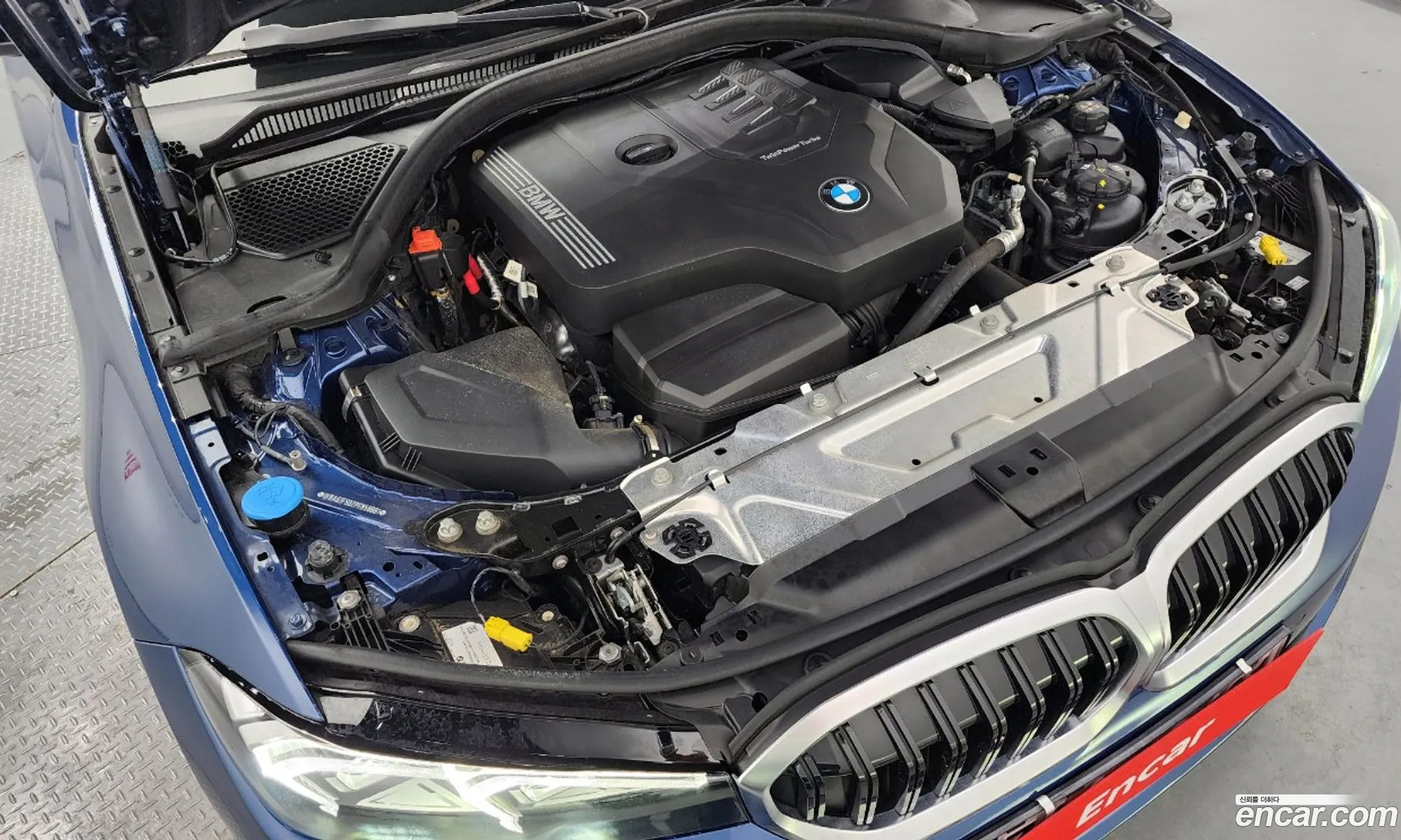 BMW 3Er 320I 2023 - фотография 16365553