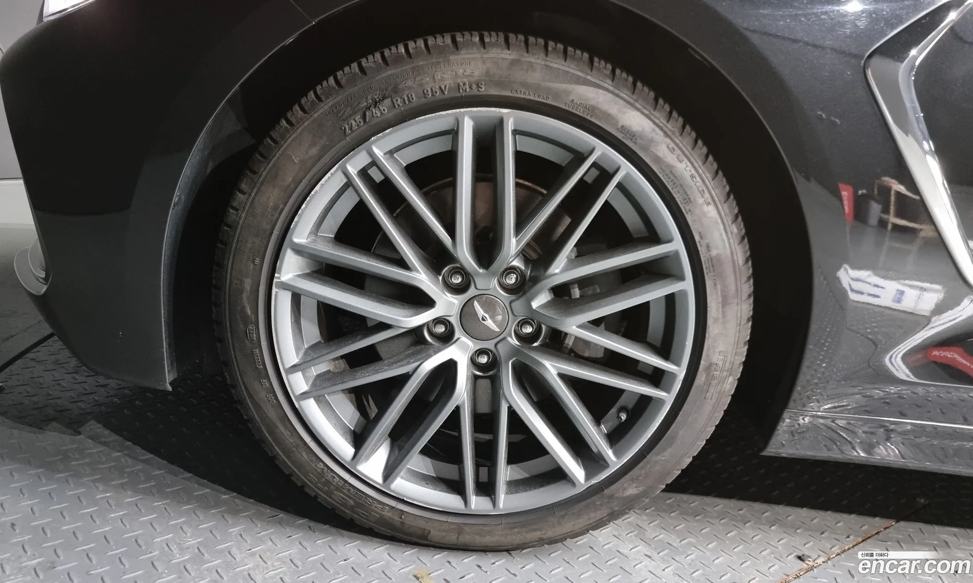 Genesis G70 I 20T 2018 - фотография 139148