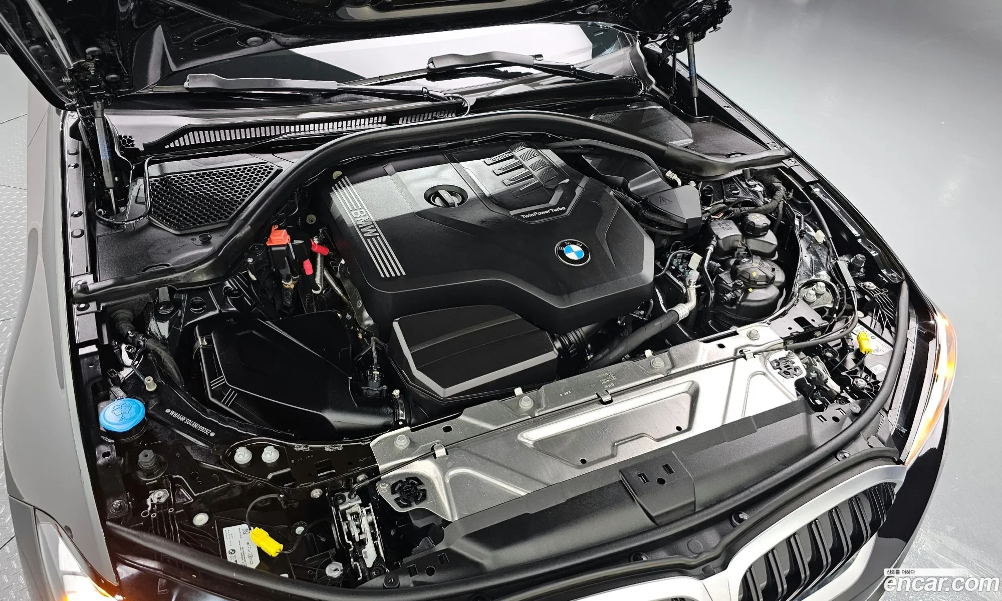 BMW 3Er 320I 2023 - фотография 8864073
