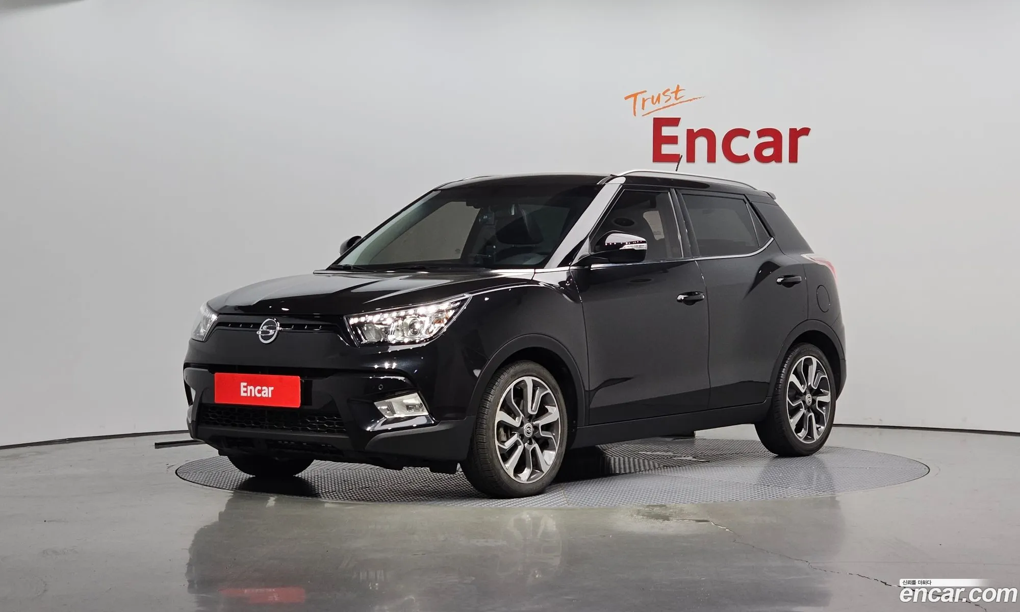 Ssangyong Tivoli Tivoli Lx 2Wd 2015 - фотография 19654394