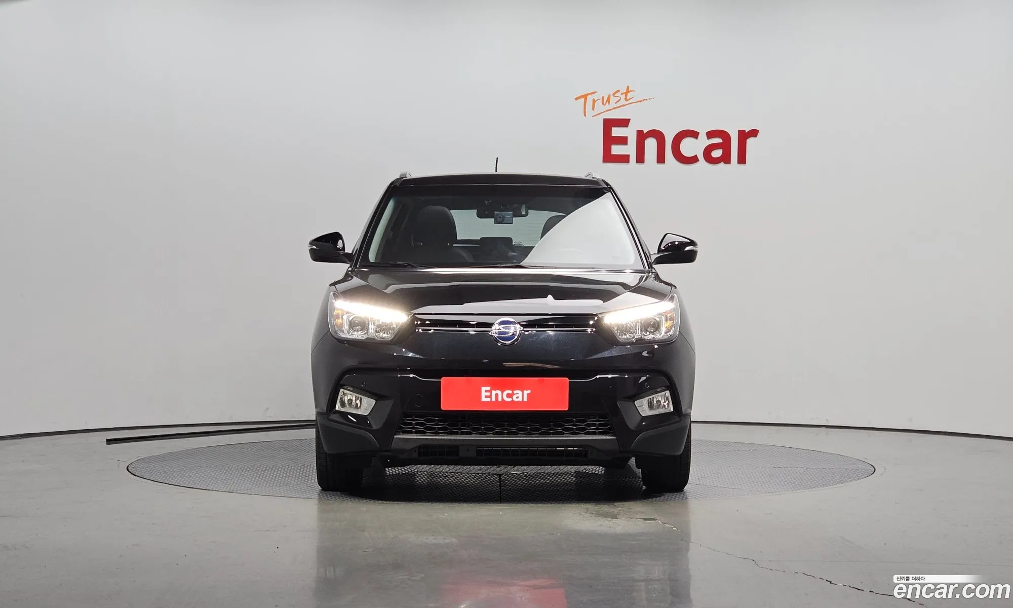 Ssangyong Tivoli Tivoli Lx 2Wd 2015 - фотография 19654396