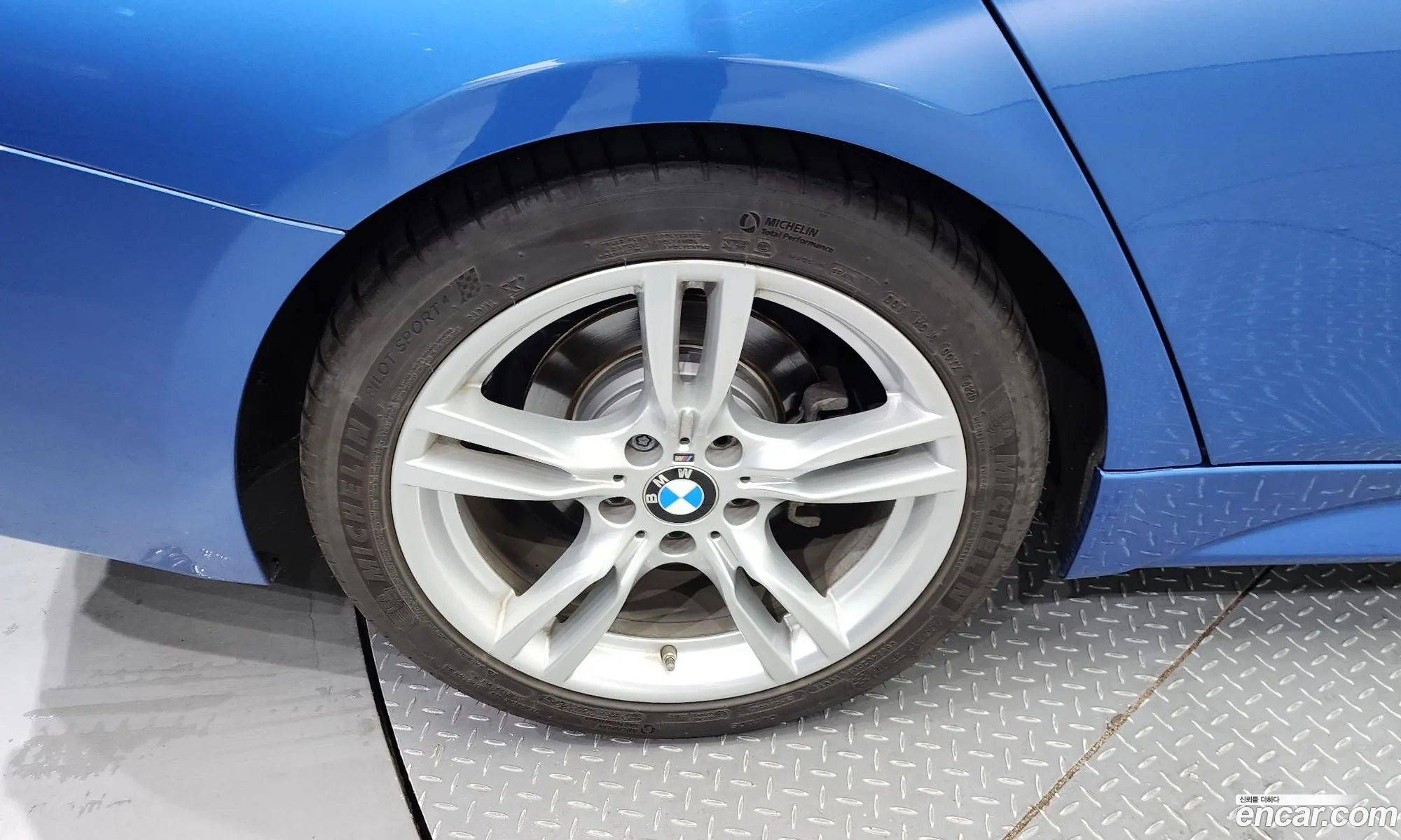 BMW 3Er Vi F3X 330I M Sports 2017 - фотография 8864035