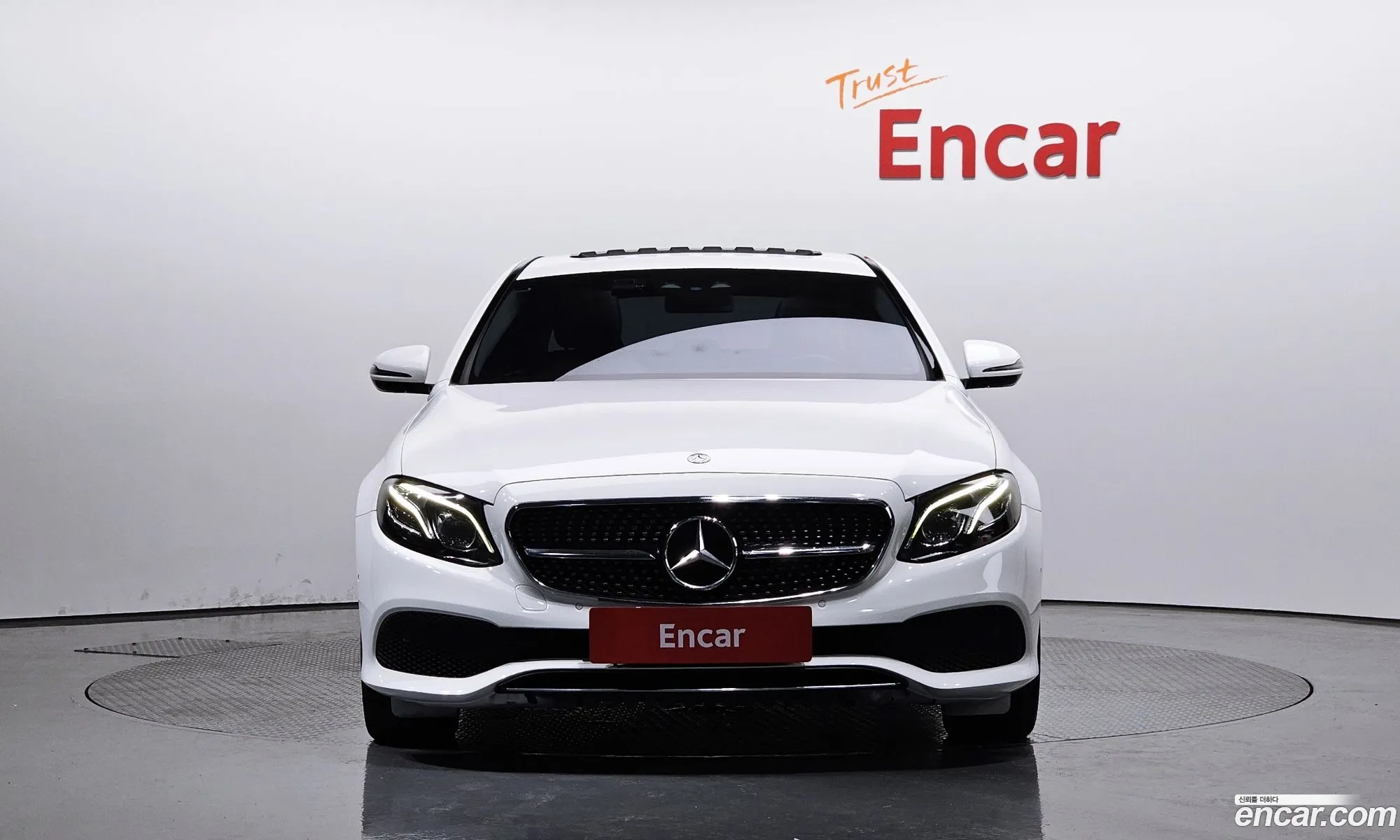 Mercedes-Benz E-Klasse E220D Avant Garde 2017 - фотография 18676453