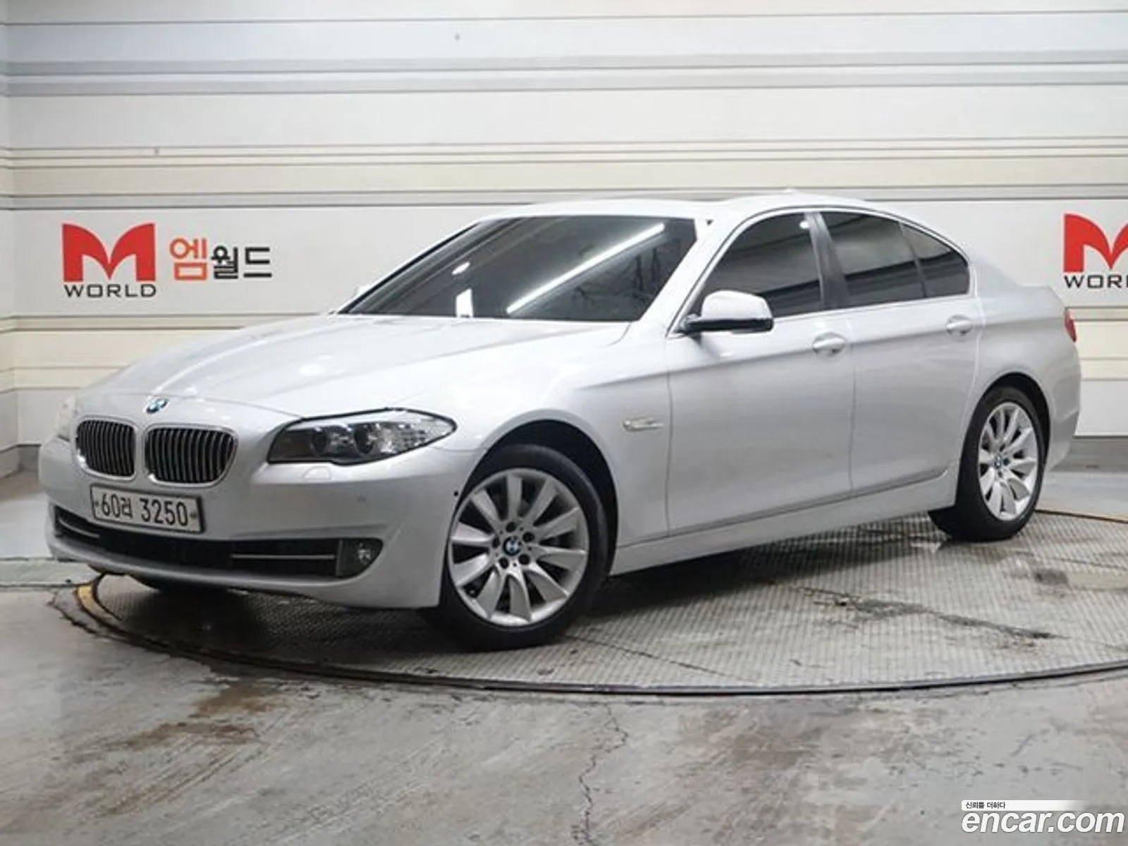 BMW 5 Series F10 528I xDrive - фотография 16390994