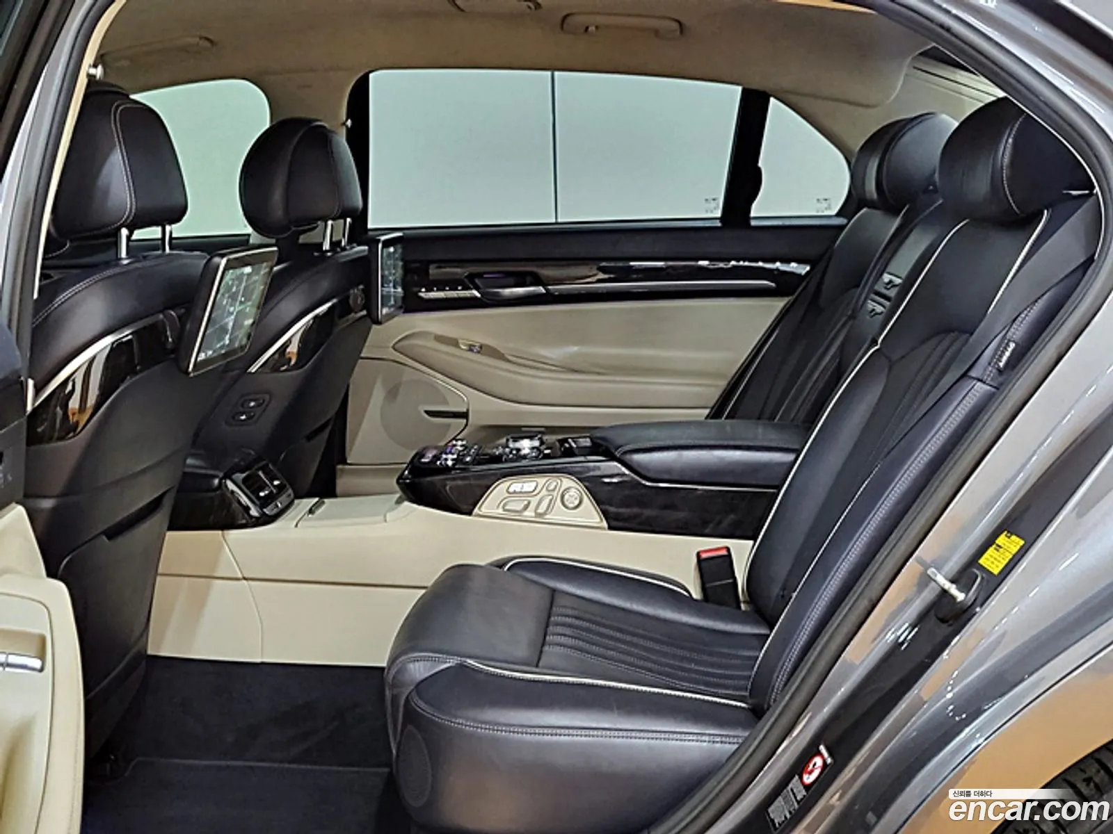Genesis G90 I 33 T-Gdi Awd 2016 - фотография 160948