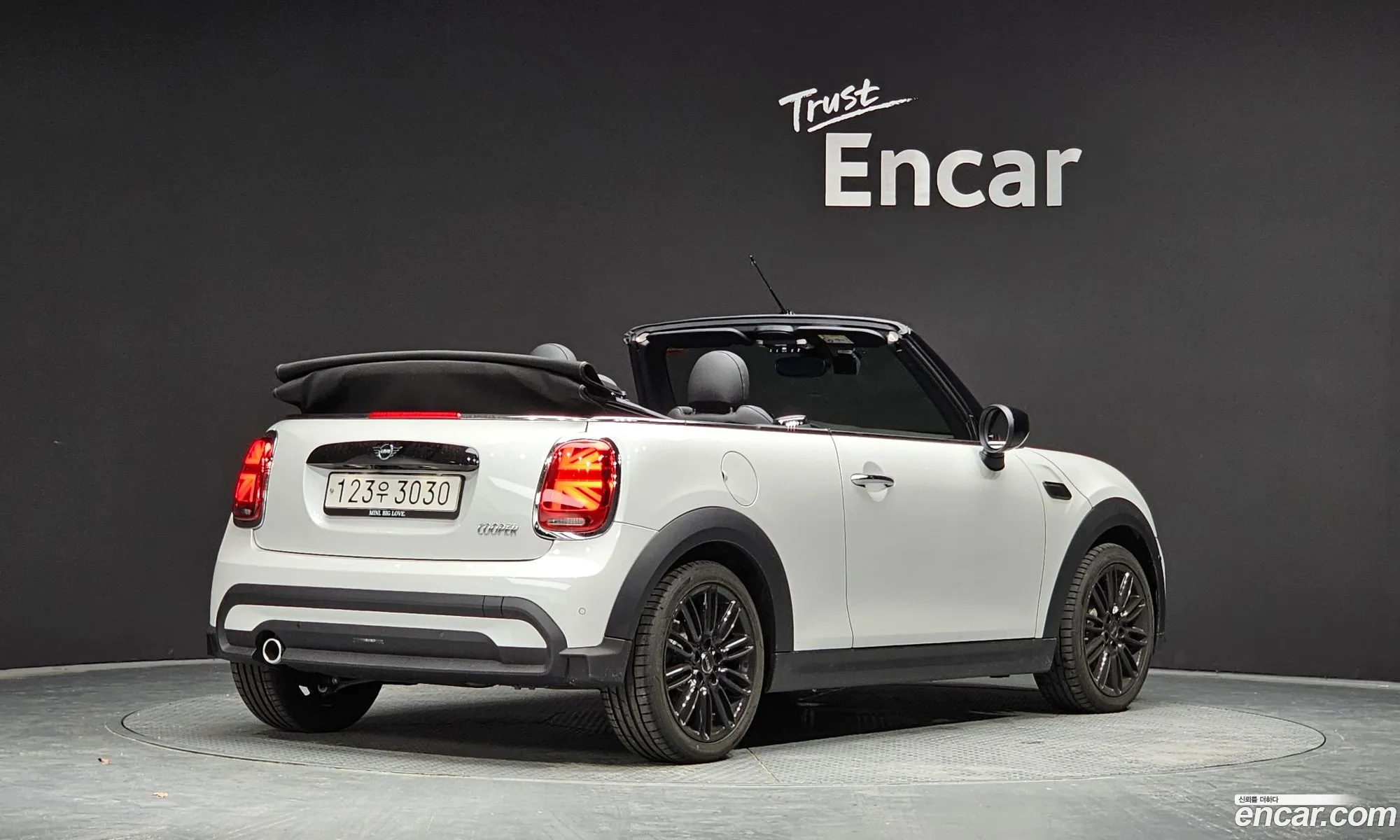 Mini Cooper Classic 2024 - фотография 11202381