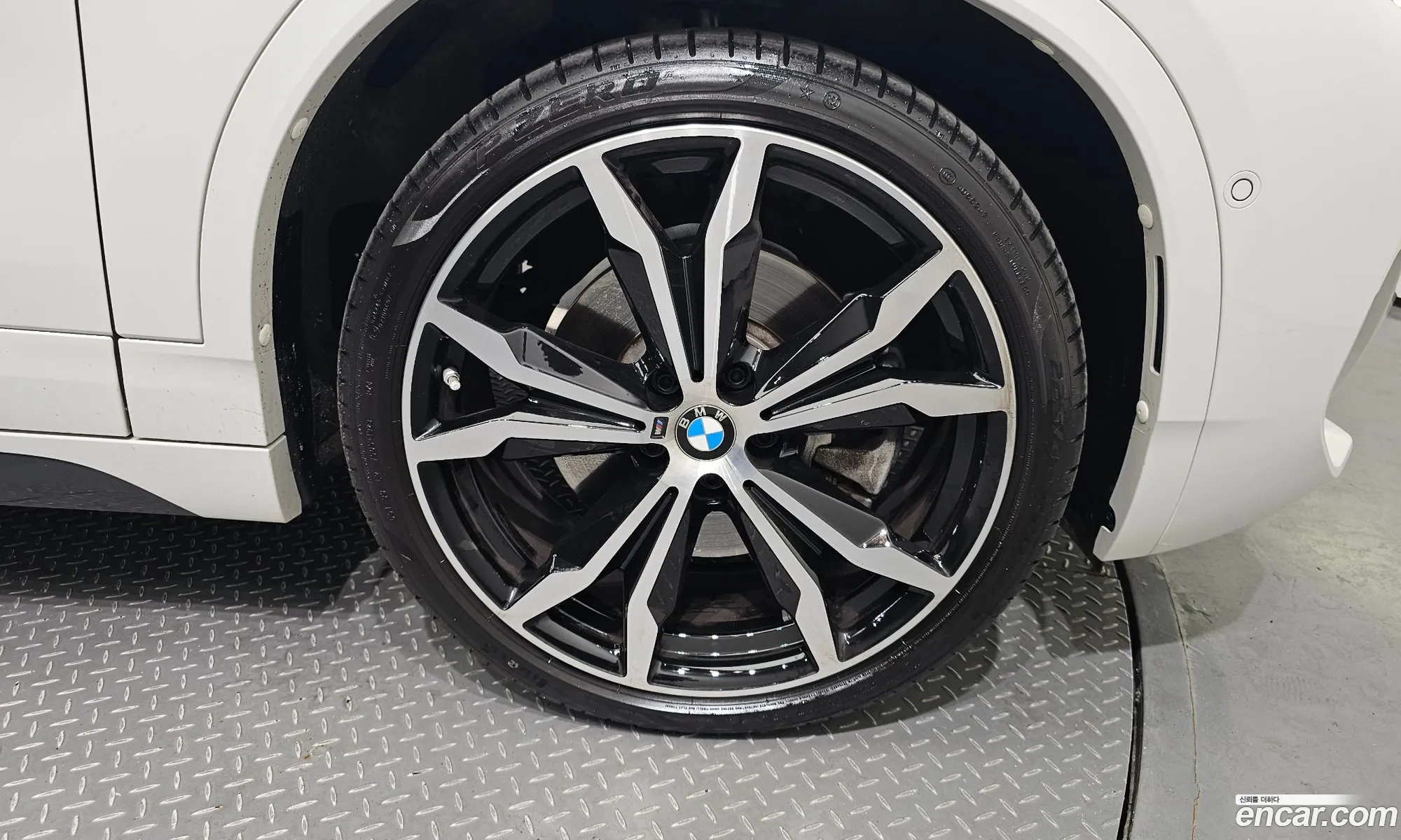 BMW X2 xDrive20I M Sports 2023 - фотография 1002160