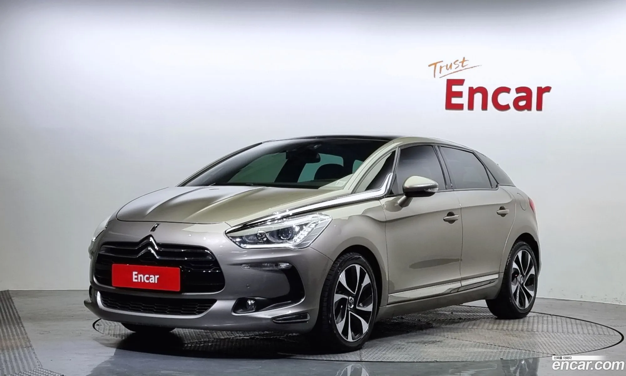 Citroen Ds5 Ds5 20 Chic 2015 - фотография 2045623