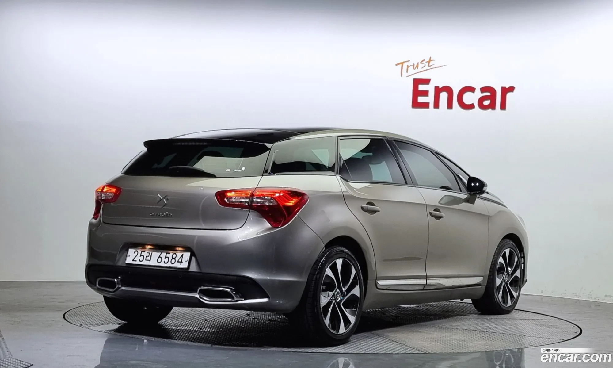 Citroen Ds5 Ds5 20 Chic 2015 - фотография 2045624