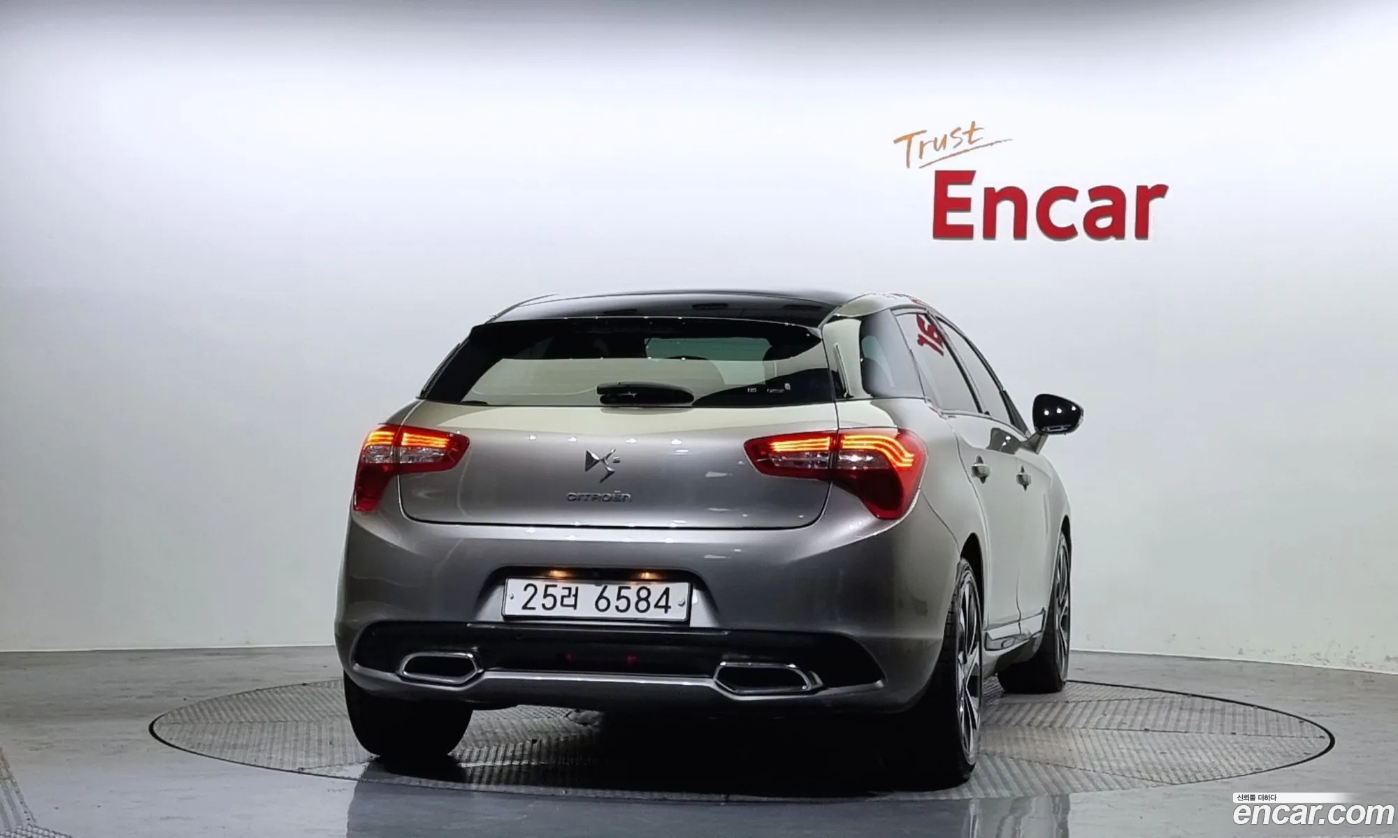 Citroen Ds5 Ds5 20 Chic 2015 - фотография 2045626