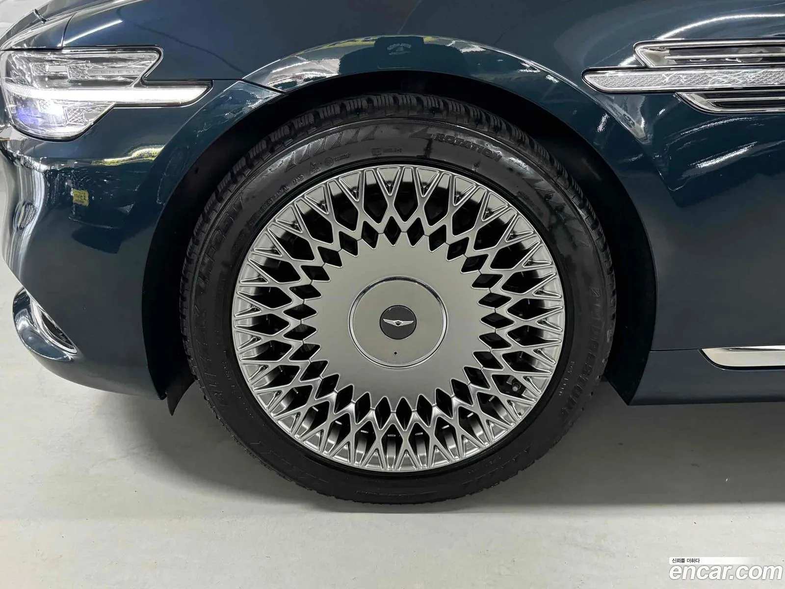 Genesis G90 I 38 Awd 2020 - фотография 179518