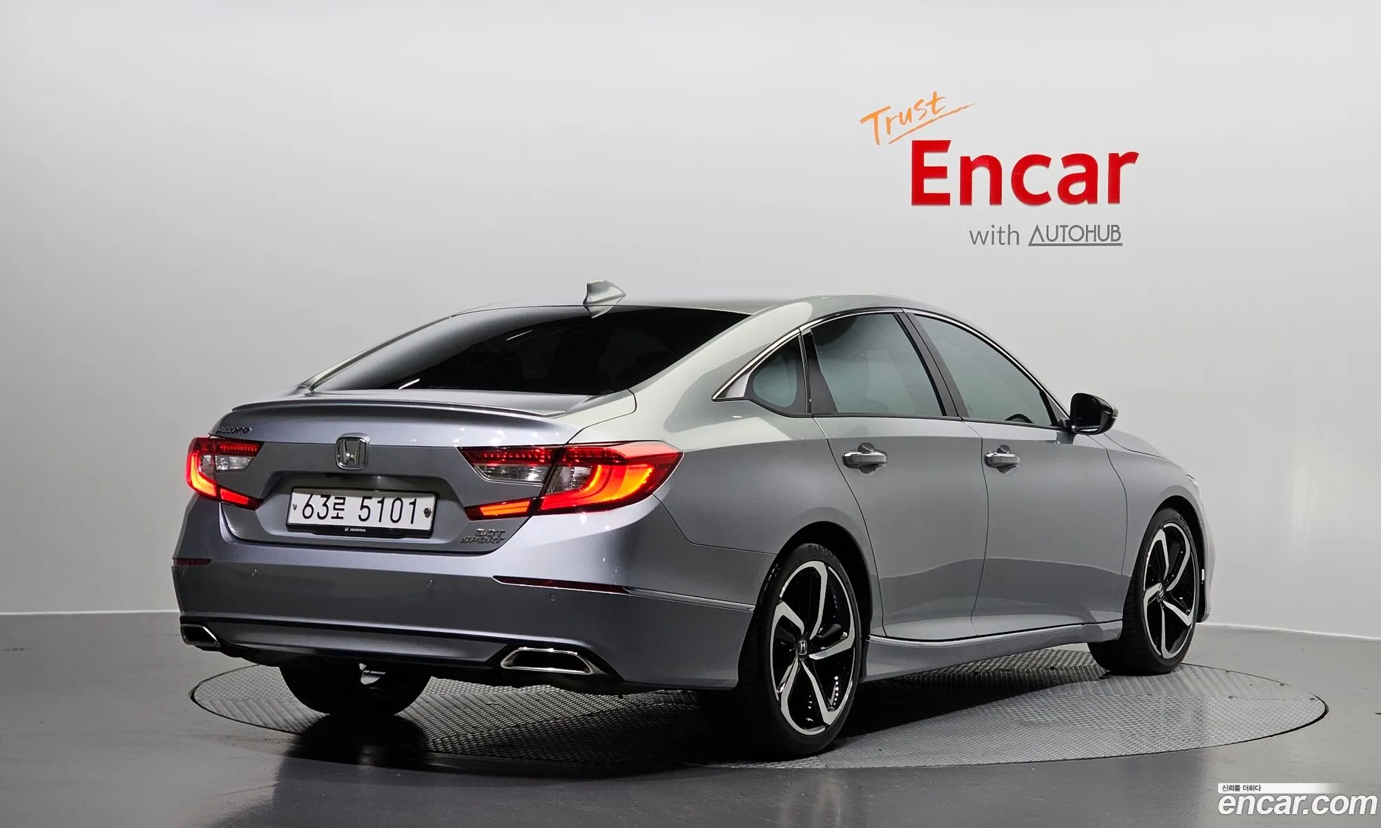 Honda Accord 20 Turbo Sport 2018 - фотография 12676264