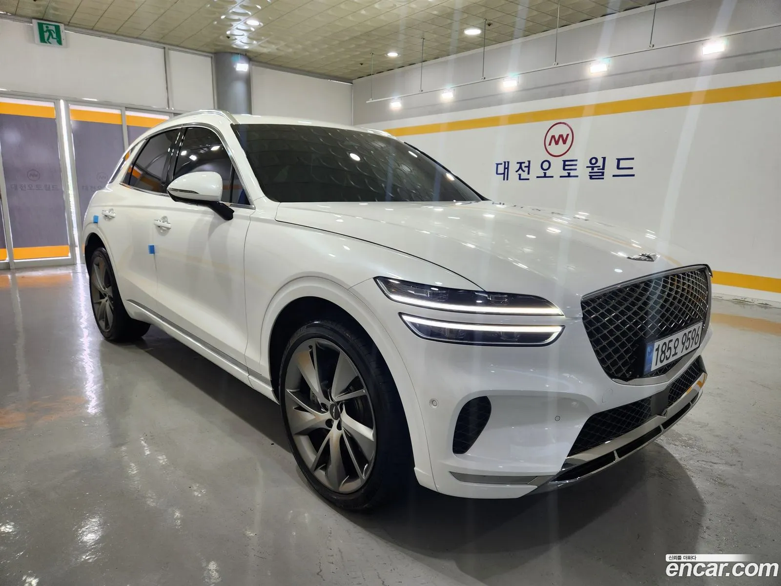 Genesis Gv70 25T Gasoline Awd 2023 - фотография 139206