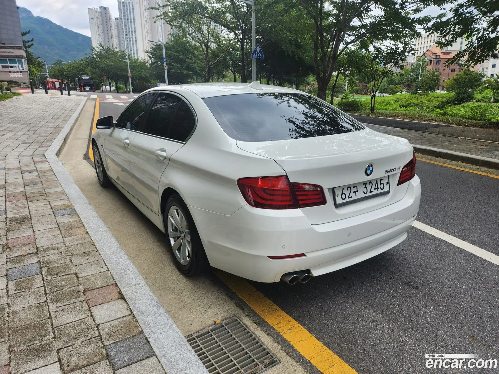 BMW 5Er Vi F10F11F07 520D 2013 - фотография 16381782