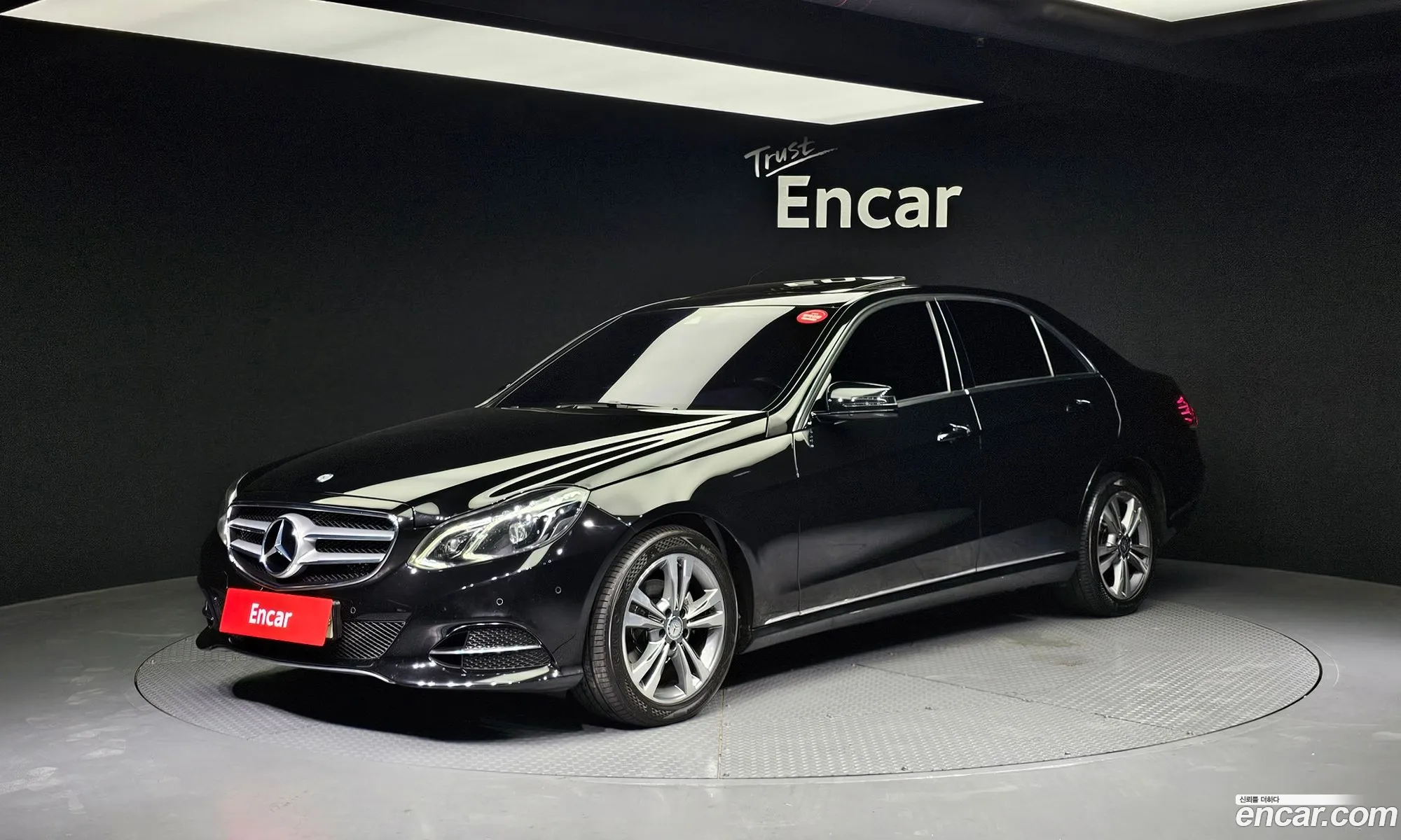 Mercedes-Benz E-Klasse E220 Bluetech Avantgarde 2016 - фотография 13966915