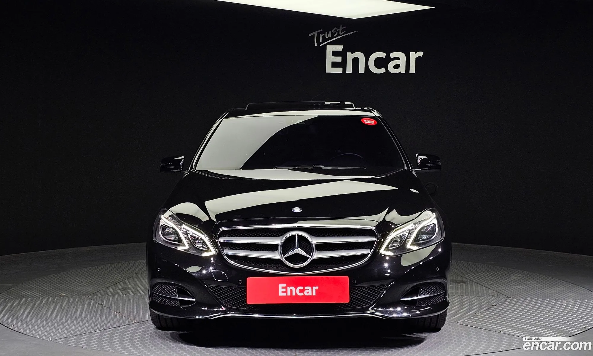 Mercedes-Benz E-Klasse E220 Bluetech Avantgarde 2016 - фотография 13966917