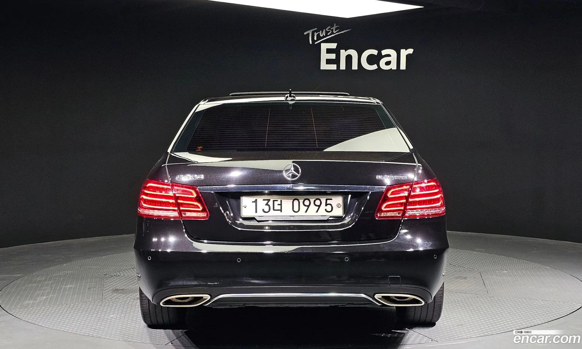 Mercedes-Benz E-Klasse E220 Bluetech Avantgarde 2016 - фотография 13966918