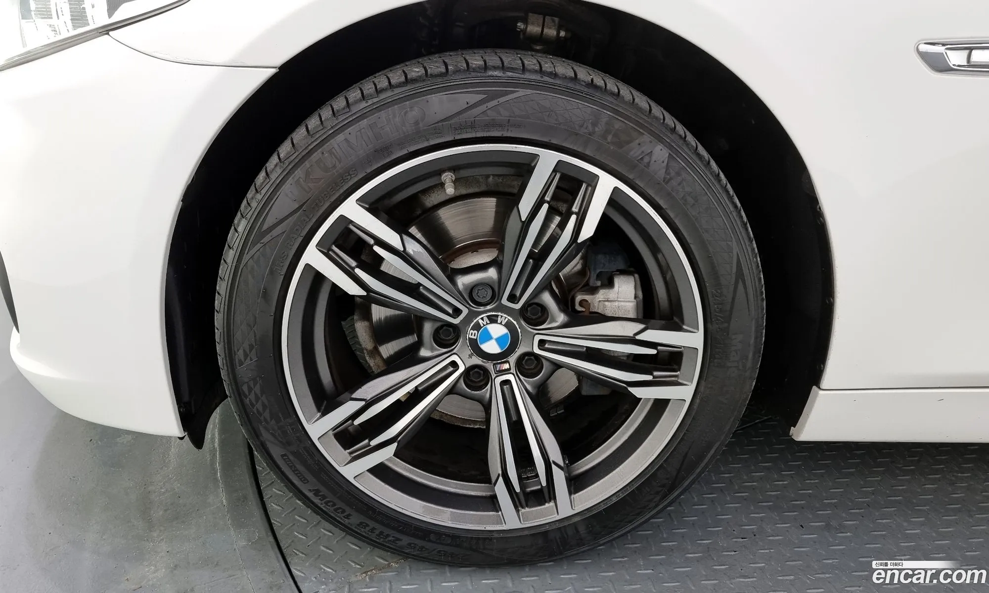 BMW 5Er 520D xDrive Luxury Plus 2016 - фотография 16356557