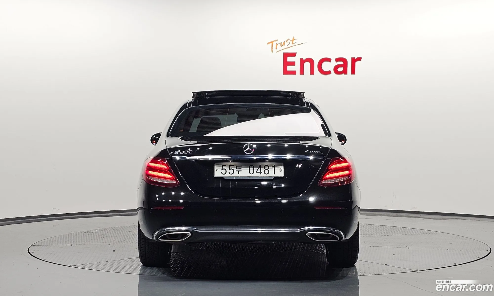 Mercedes-Benz E-Klasse E300 4Matic Avant Garde 2017 - фотография 16401474