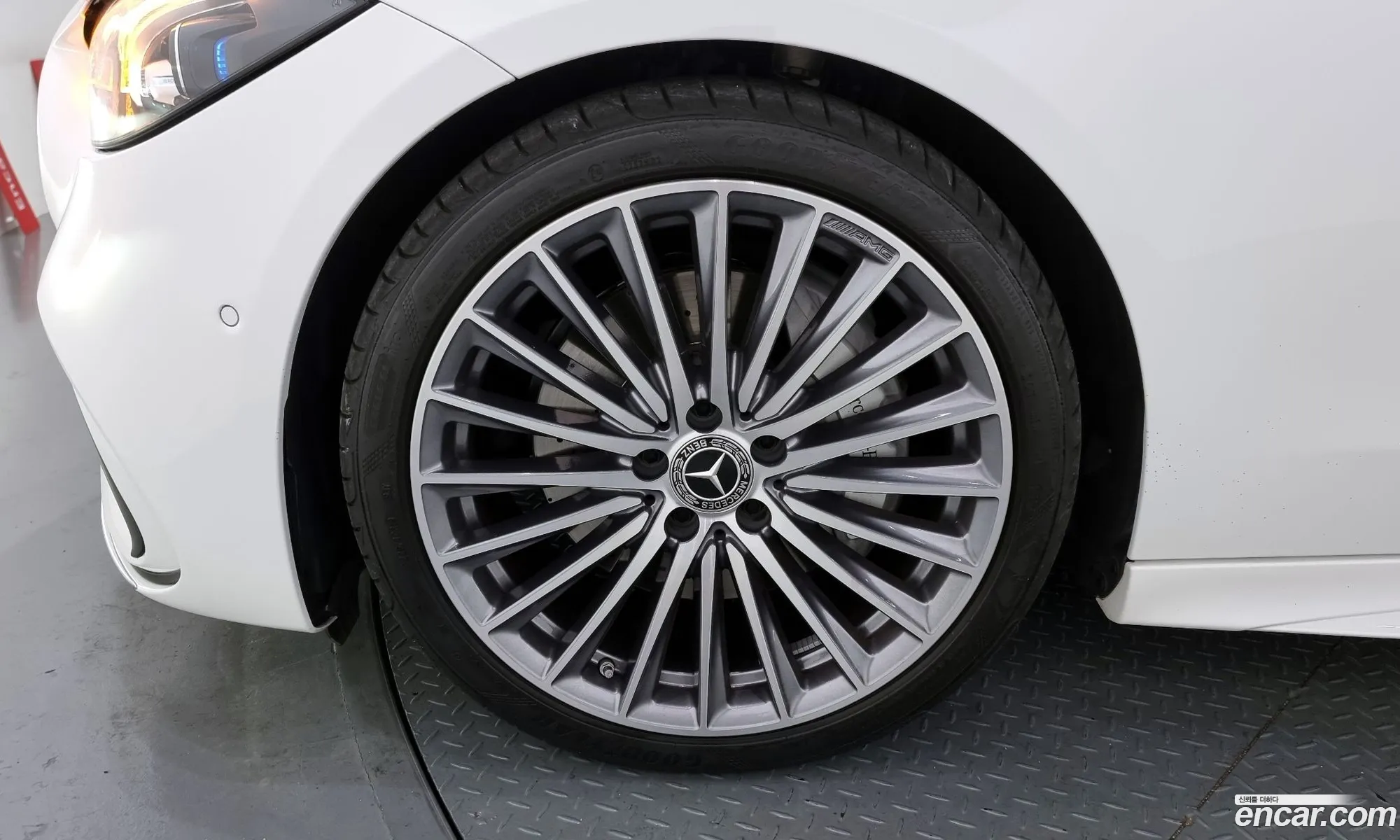 Mercedes-Benz C-Klasse C300 4Matic Amg Line 2023 - фотография 16490860