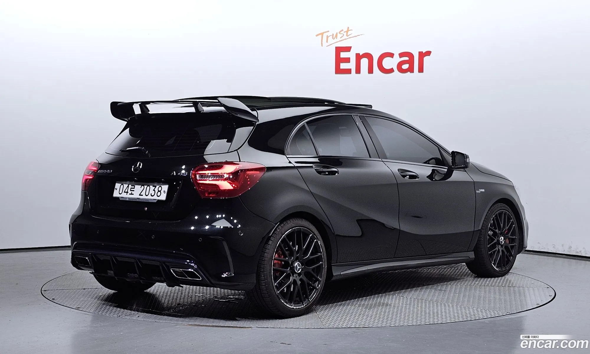 Mercedes-Benz A-Klasse A45 Amg 4Matic 2018 - фотография 16401557