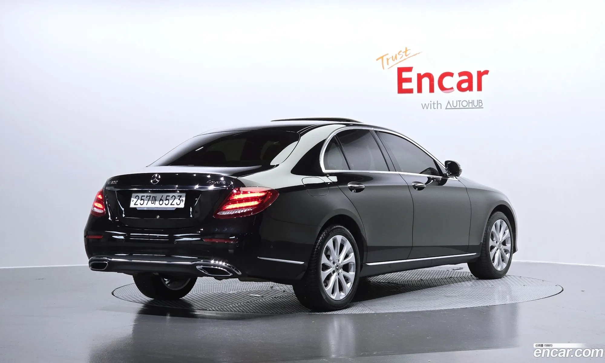 Mercedes-Benz E-Klasse V W213 S213 C238 E300 4Matic Exclusive 2020 - фотография 18714965
