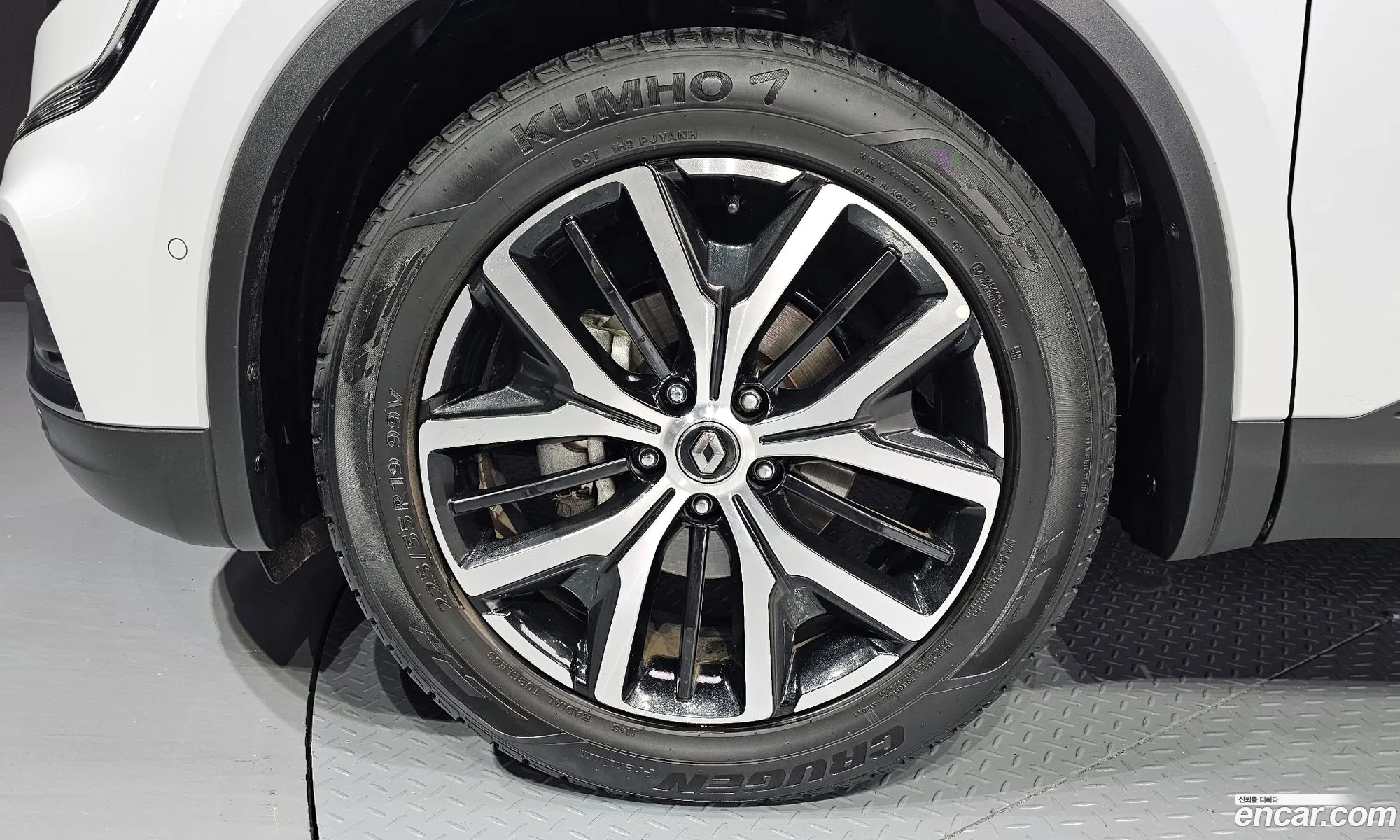 Renault Samsung Qm6 20 Gde Re Signature 2Wd 2020 - фотография 944962