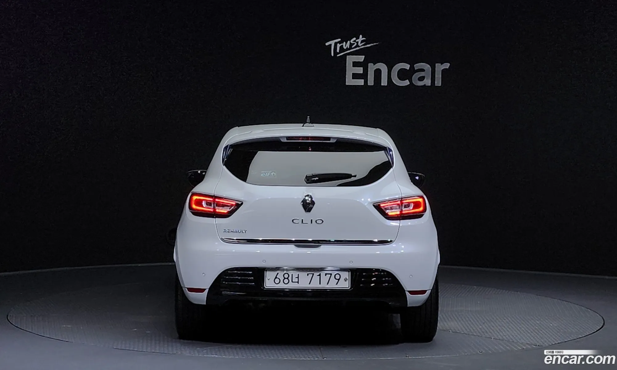 Renault Samsung Clio Intense Panoramic 2019 - фотография 2718727