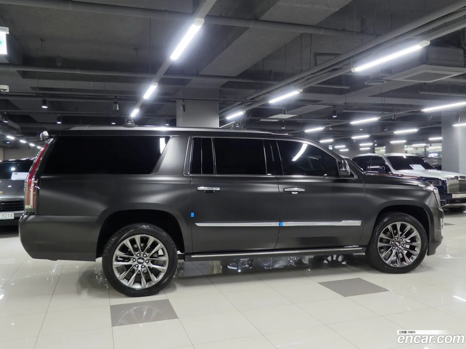 Cadillac Escalade Iv 62 Esv 2018 - фотография 4570615