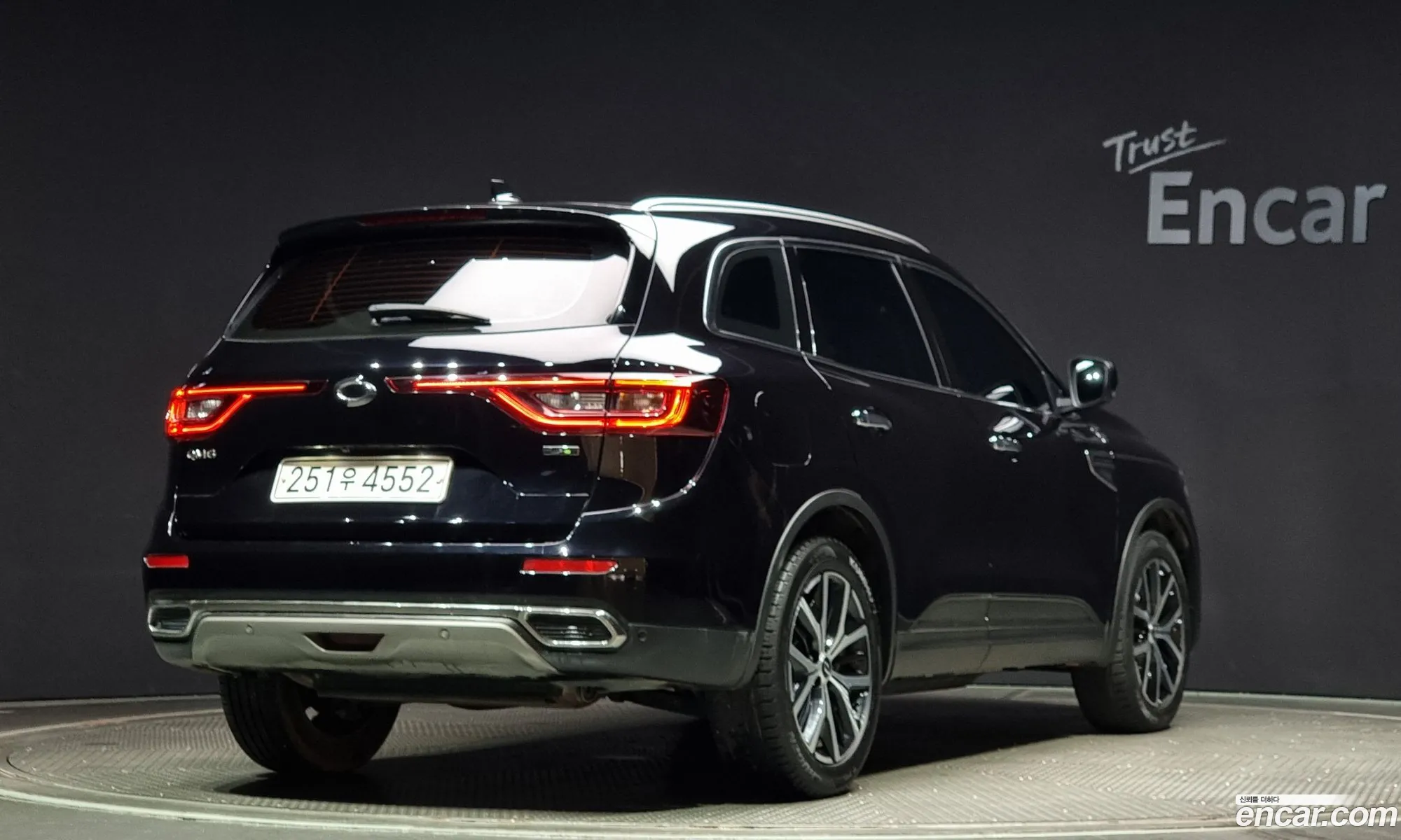 Renault Samsung Qm6 20 Lpe Re Signature 2Wd 2020 - фотография 966579