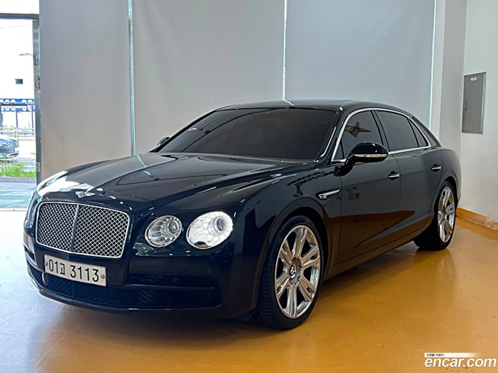 Bentley Flying Spur 40 2018 - фотография 4169685