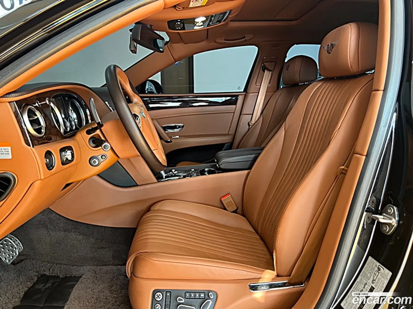 Bentley Flying Spur 40 2018 - фотография 4169689