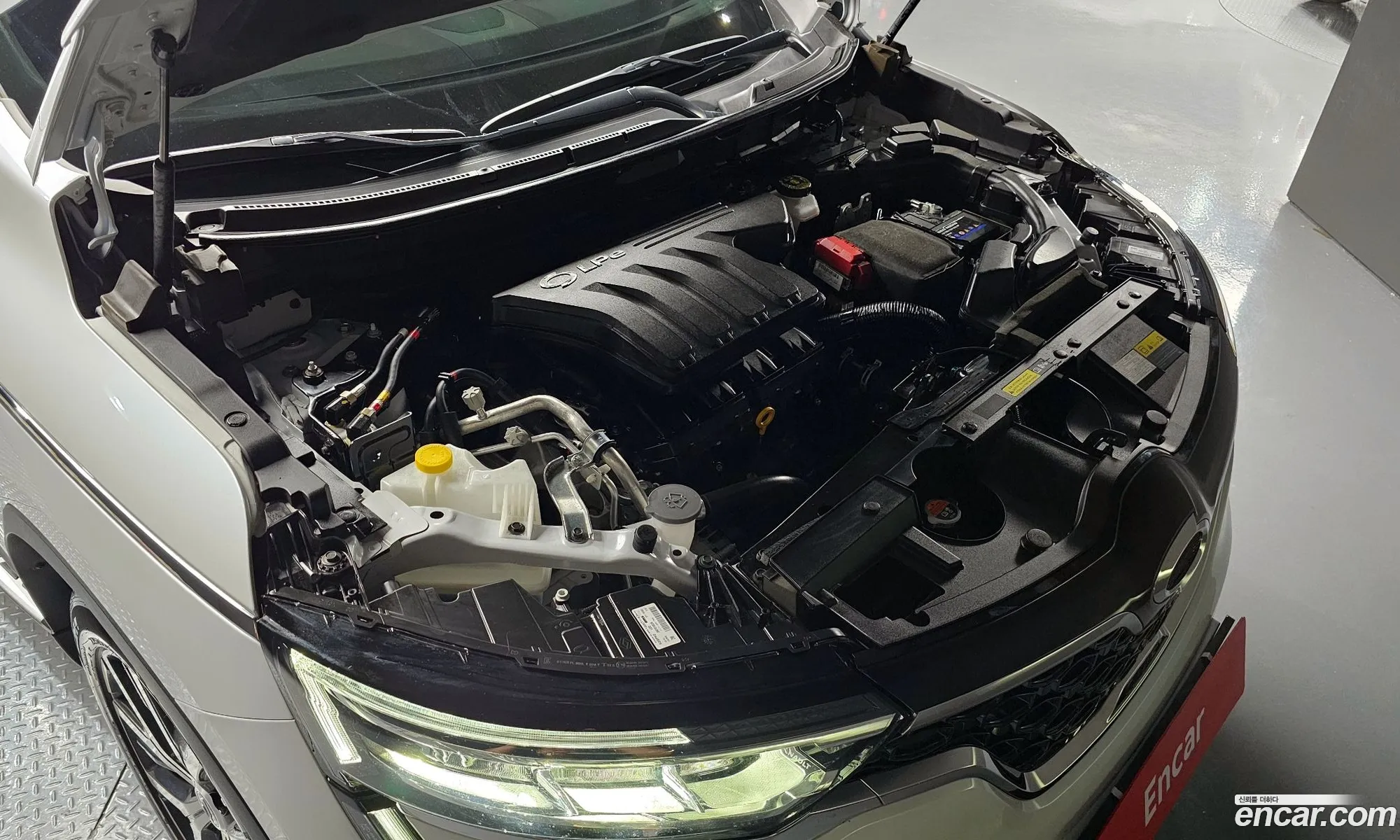 Renault Samsung Qm6 20 Lpe Re Signature 2Wd 2023 - фотография 927753