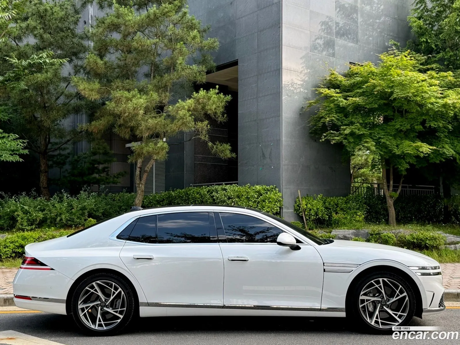 Genesis G90 I Gasoline 35 Turbo Awd 2022 - фотография 1646848