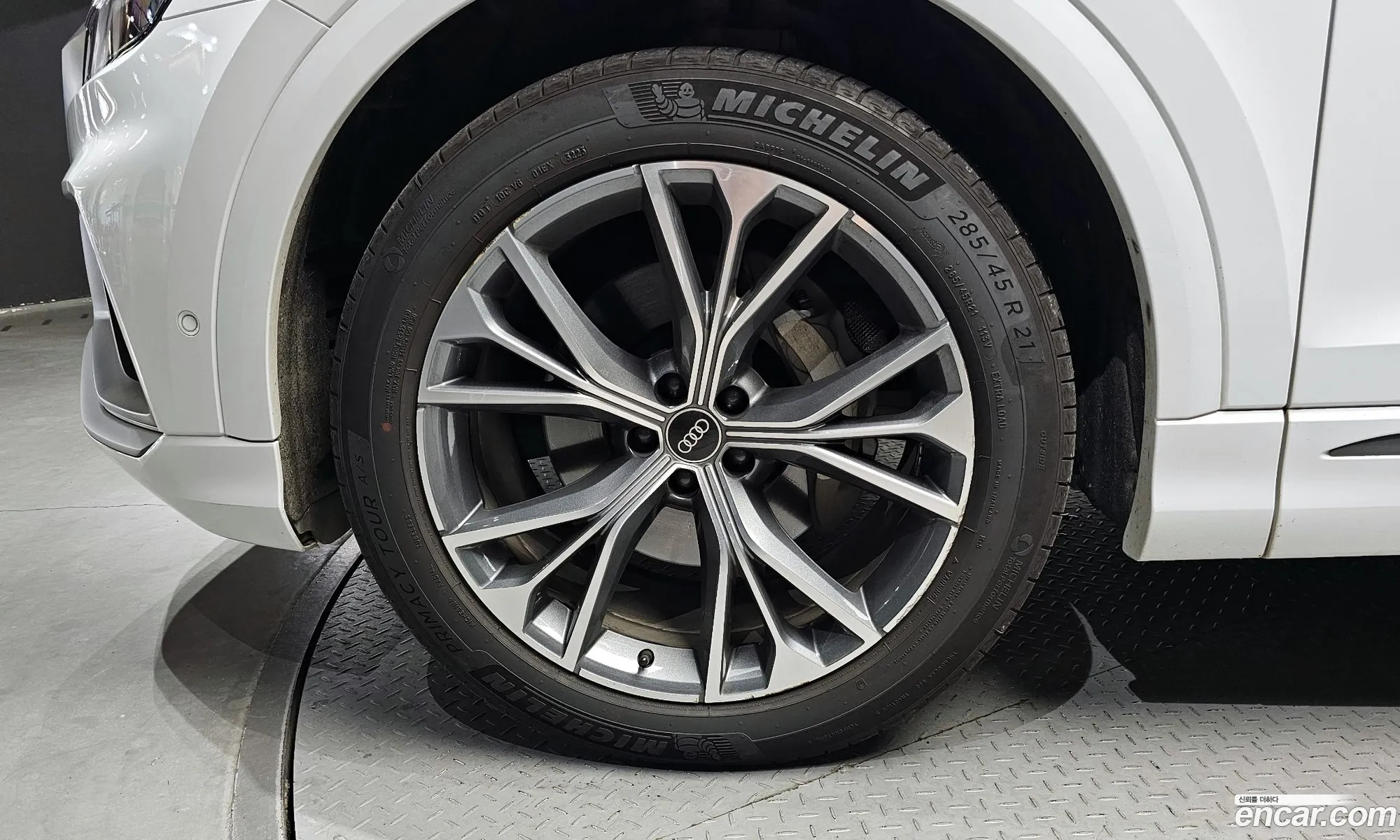 Audi Q8 I 50 Tdi Quattro Premium 2021 - фотография 4604822