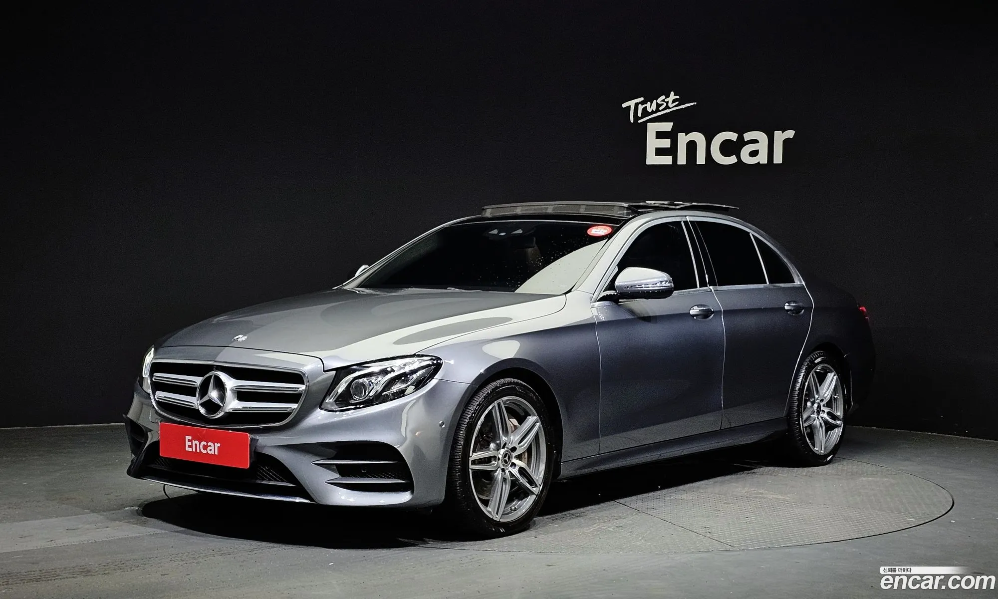 Mercedes-Benz E-Klasse E300 Amg Line 2017 - фотография 16407975