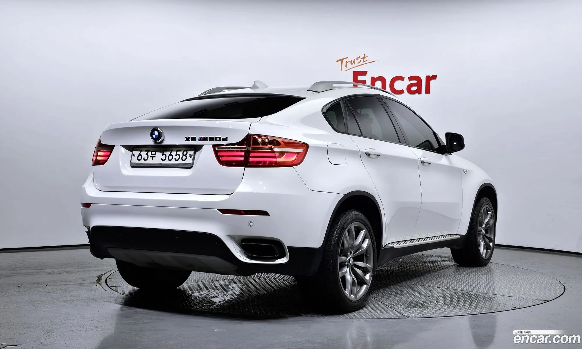 BMW X6 M50D 2014 - фотография 19856346