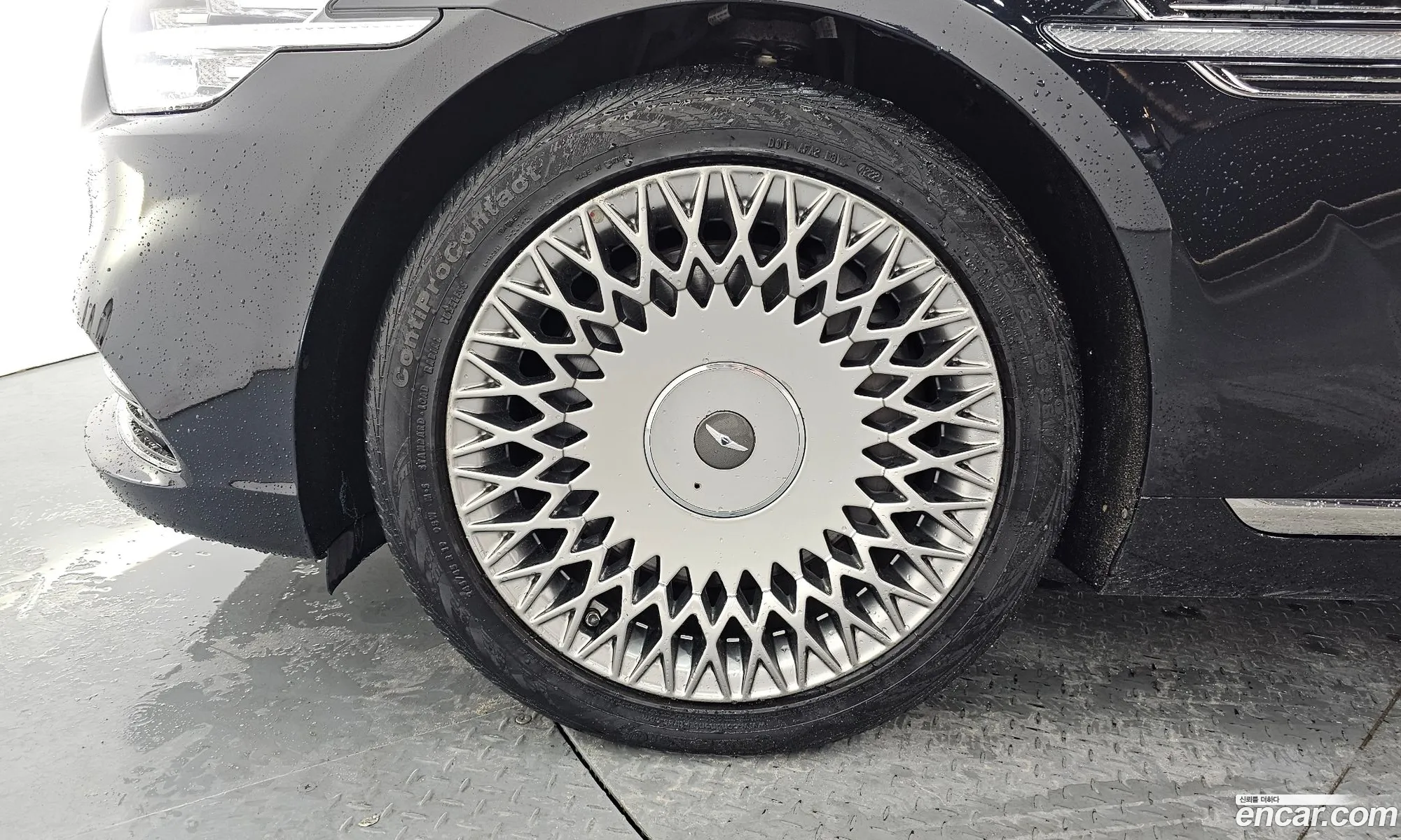 Genesis G90 I 38 Awd 2020 - фотография 1240865