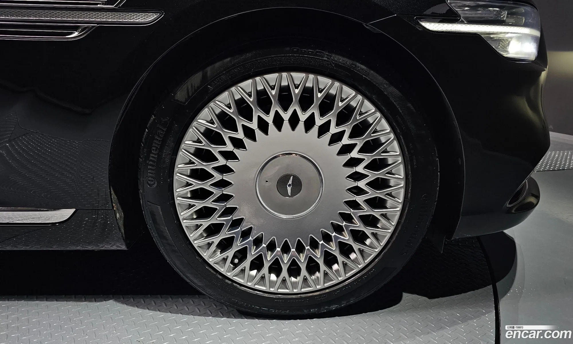 Genesis G90 I 50 Awd 2019 - фотография 1647777