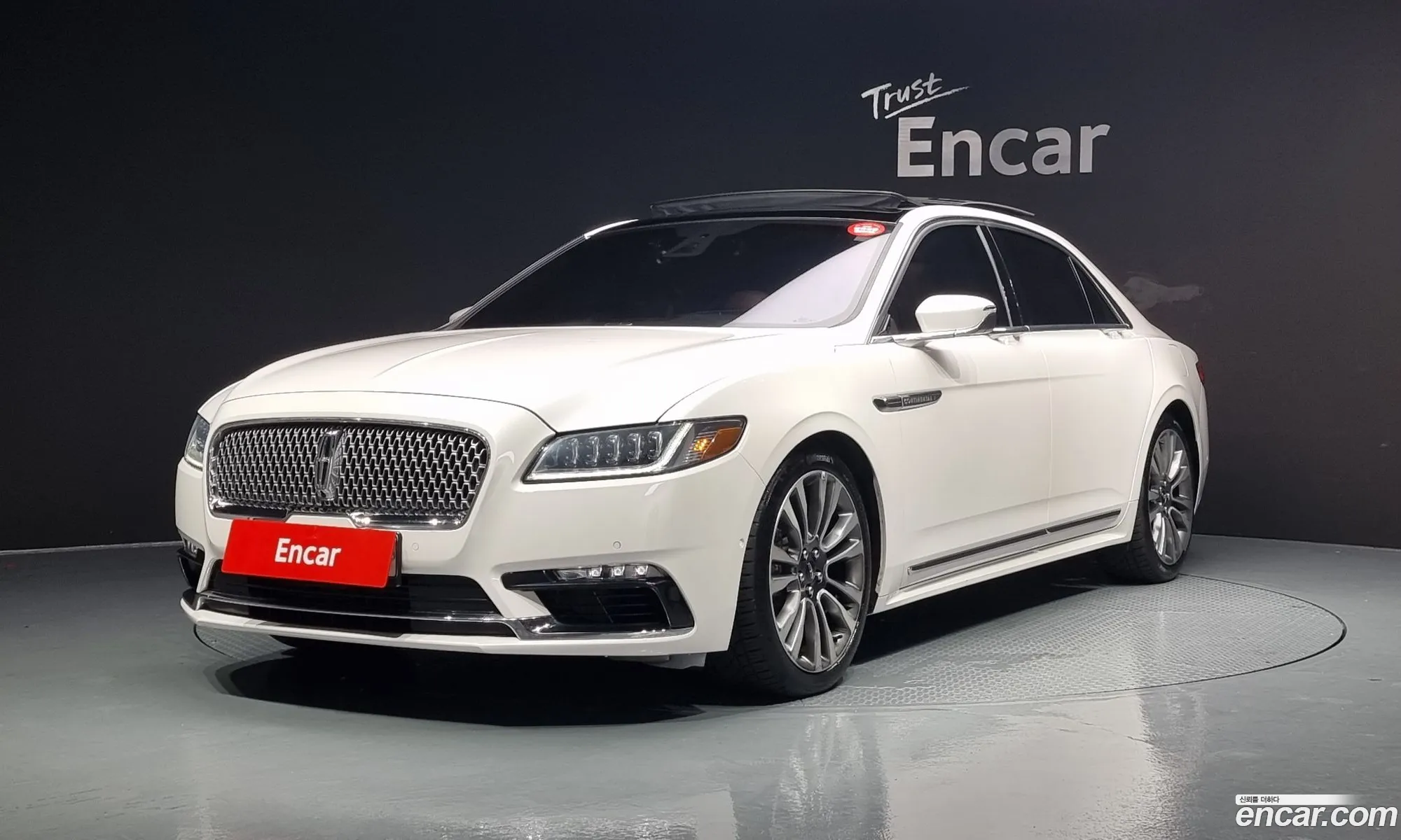 Continental 10Th Generation 30 Awd - фотография 14718833