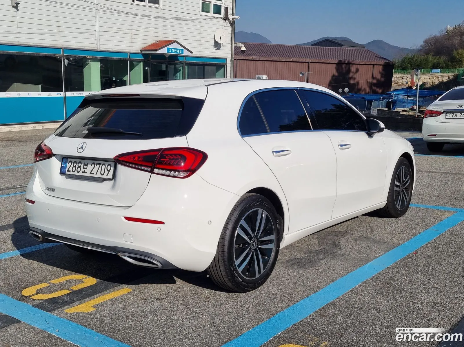 Mercedes-Benz A-Klasse Iv W177 A220 Hatchback 2022 - фотография 16430140