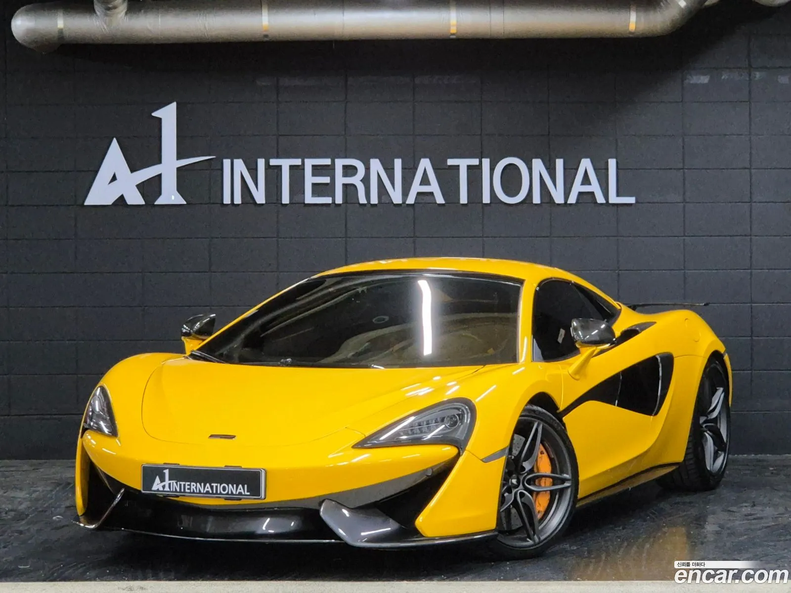 Mclaren 570S 570S 38 Spider 2019 - фотография 11065462