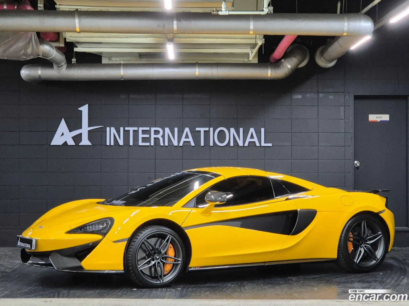 Mclaren 570S 570S 38 Spider 2019 - фотография 11065464